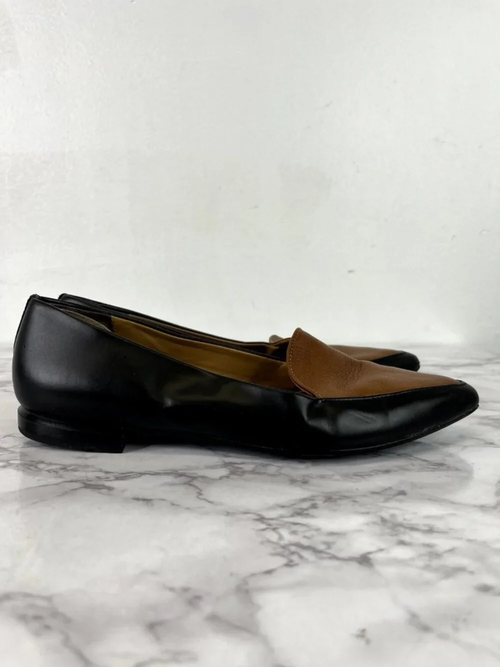 Everlane Womens The Modern Point Flat Black & Cognac Leather Sz 7